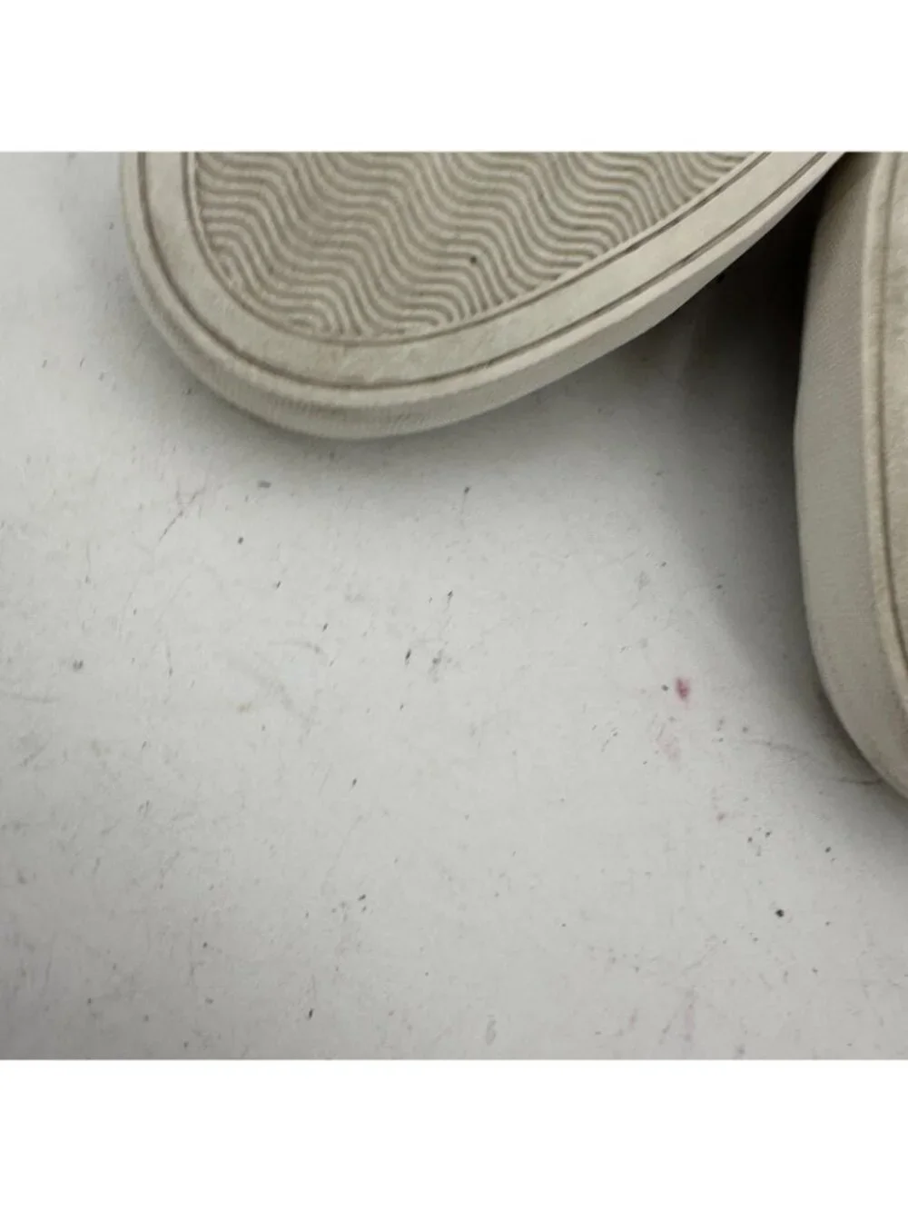 Kate Spade Angelise Women Size 7.5B White Leather Silhouette Casual Shoes